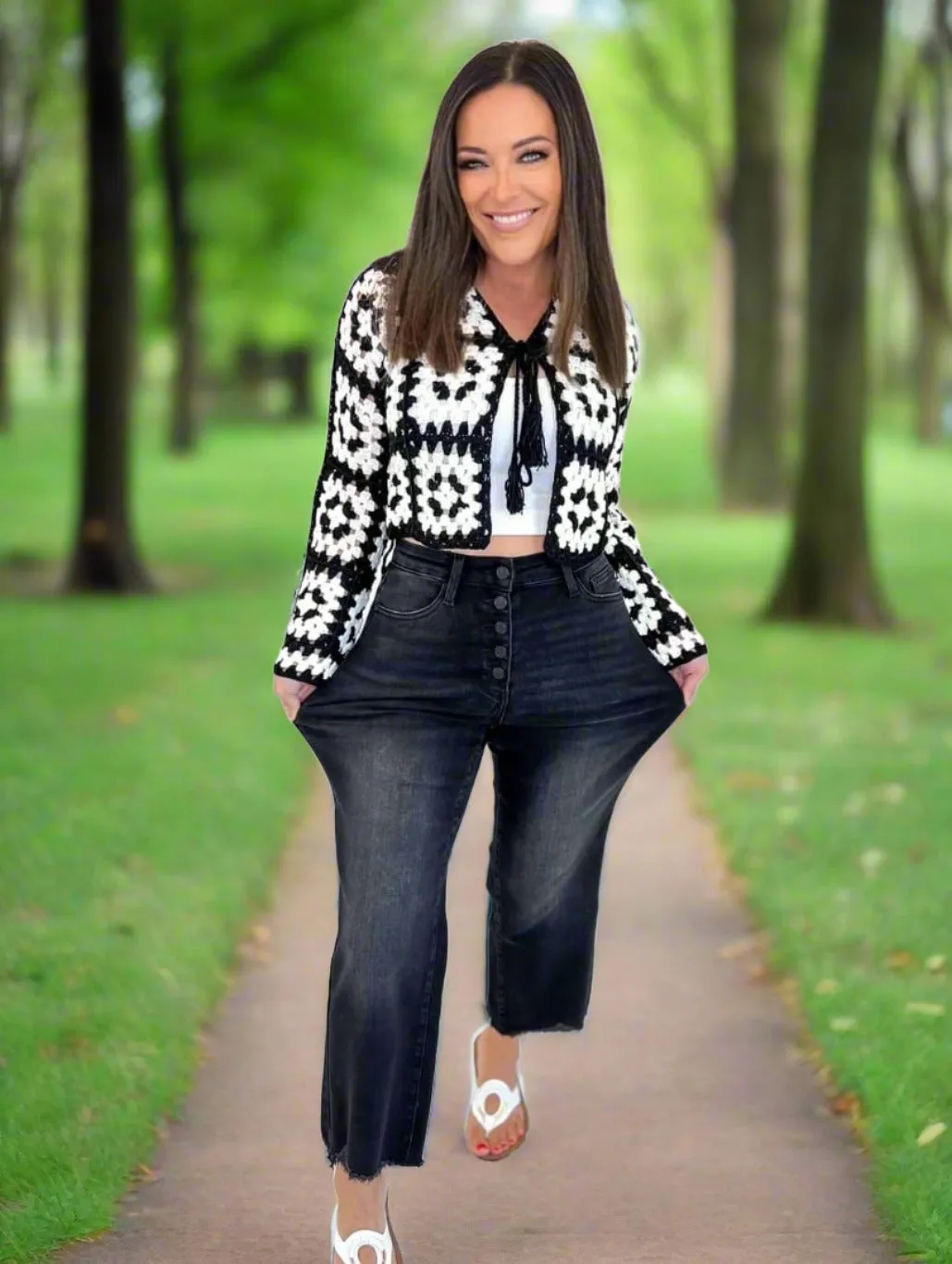 JUDY BLUE- EBONY Cropped Jeans