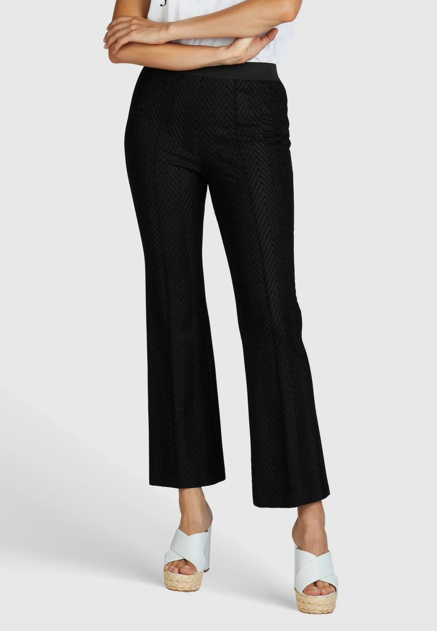 Trousers in a Jagged Pattern