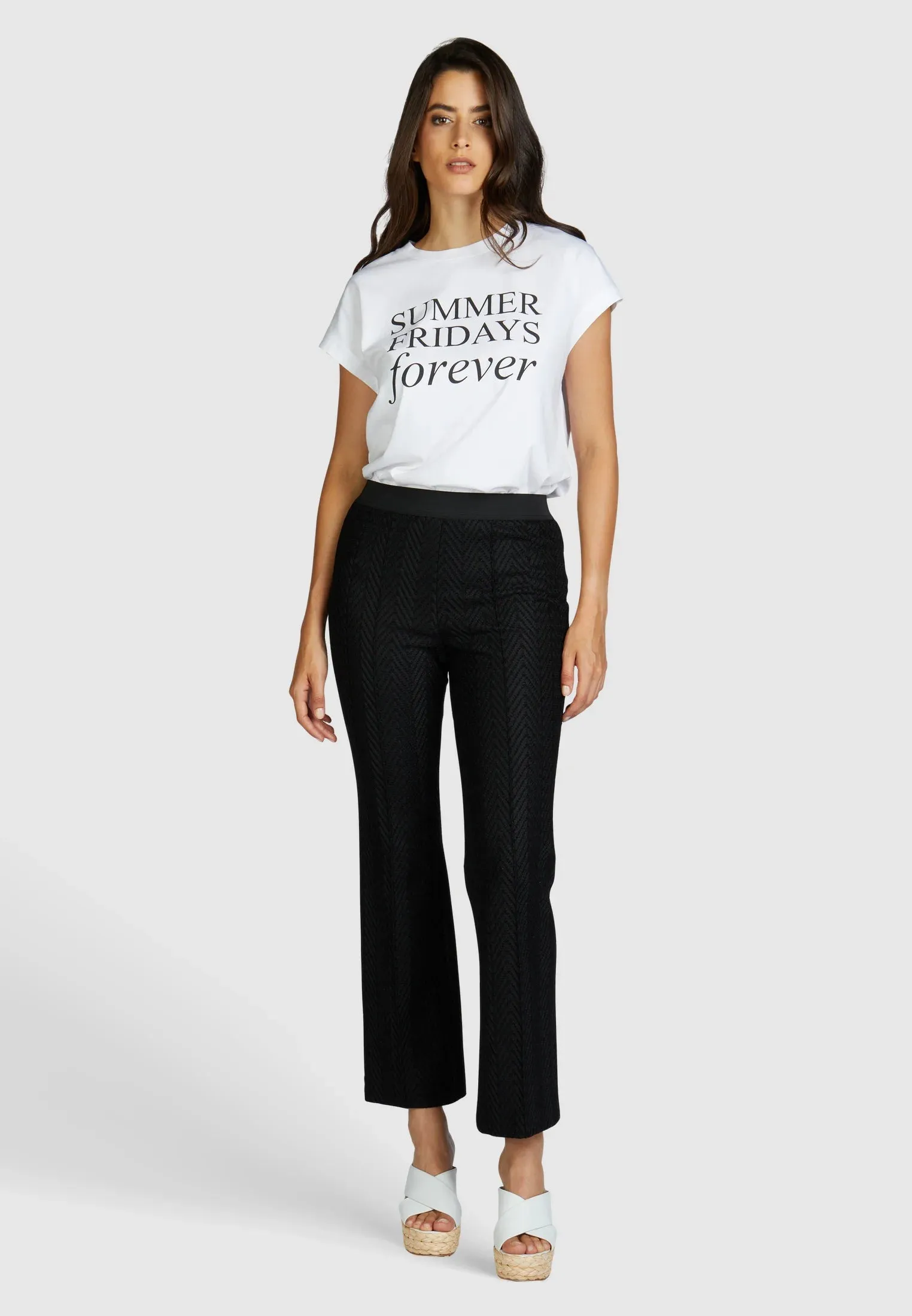 Trousers in a Jagged Pattern